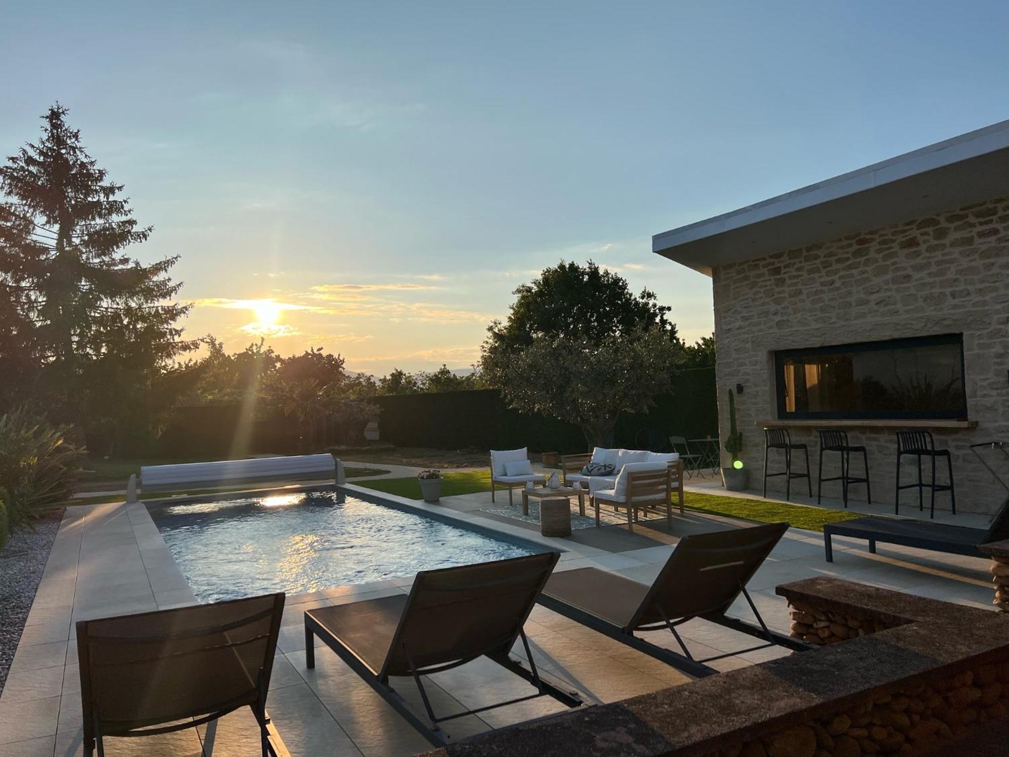 La Parenthese Hotel Auberives-sur-Vareze Екстериор снимка